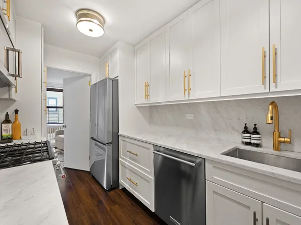 196 East 75th Street image 6 of 9