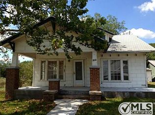 508 E Sherman St, Chico, TX 76431