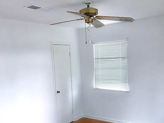 3rd image of 4315 Winston Dr