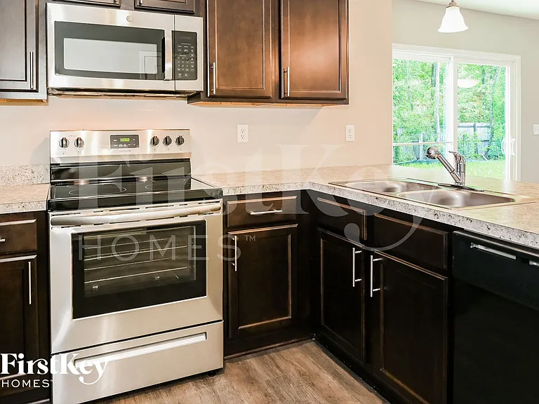 11337 Margarets Landing Pl — Photo 7
