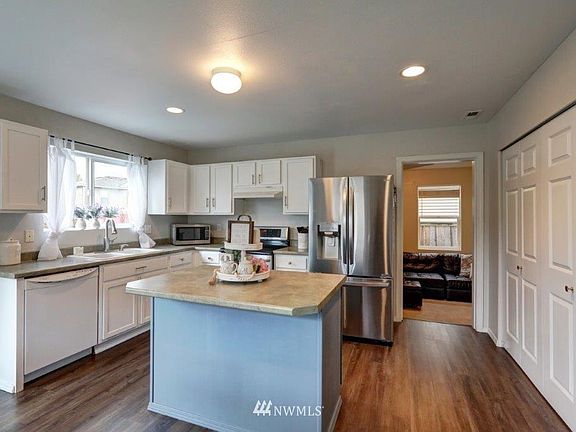 5th image of 9416 186th Street Ct E