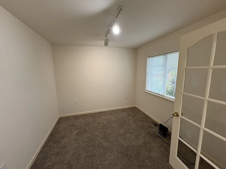 1714 Baker View Ct — Photo 9
