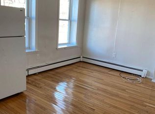 144 Chelsea St #2RU, Boston, MA 02128