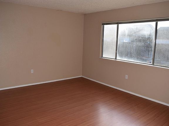 4th image of 1163 Princeton Pl