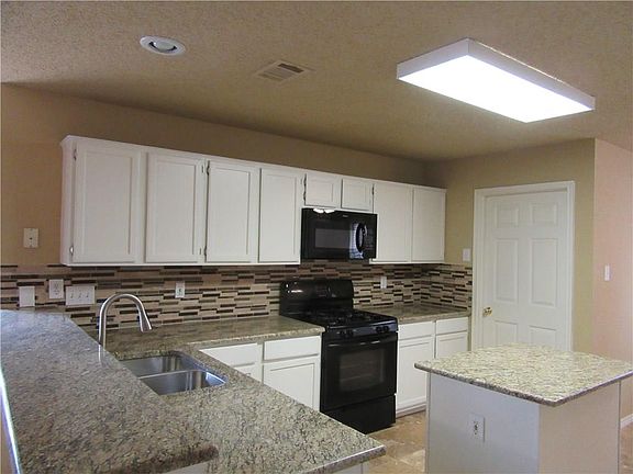 5th image of 4405 Santa Fe Ln