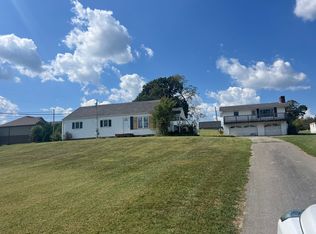 425 Gray Station Rd, Johnson City, TN 37615