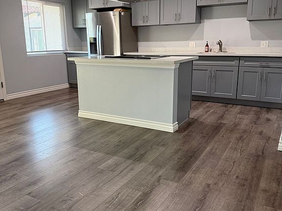 4th image of 1244 E 4th St #9