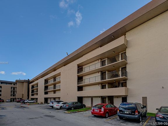 3rd image of 870 NW 87th Ave APT 409