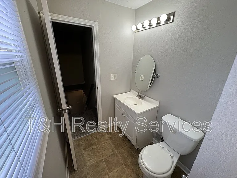 3644 Celtic Dr — Photo 18