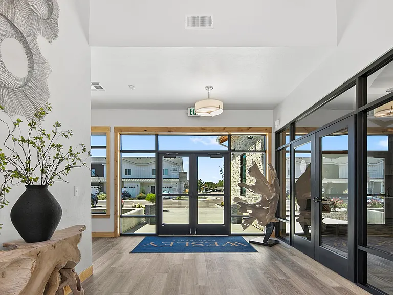 The Wesley Apartments & Townhomes — Photo 6
