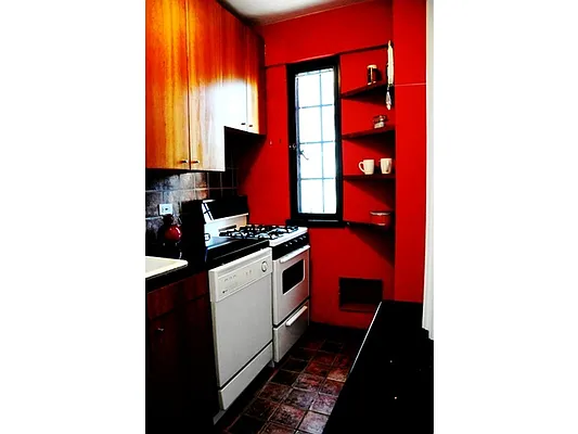 Sold by Aclawrence | media 10