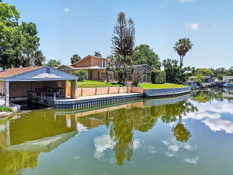 1627 Canal Ct — Photo 40