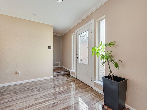 5th image of 5701 Sea Breeze Ln