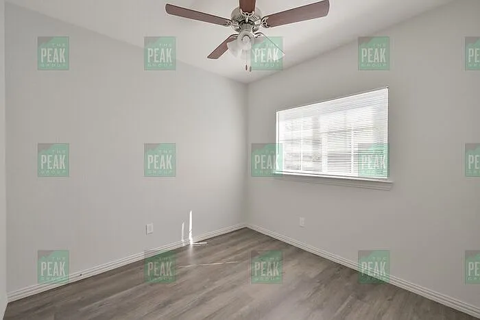 2034 Brookes St — Photo 21
