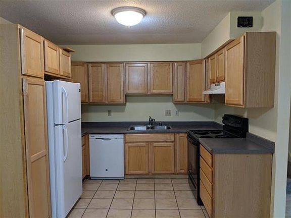 3rd image of 913 Harbor House Dr #6308