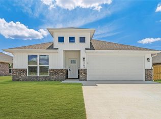 1703 Ferguson St, Pea Ridge, AR 72751