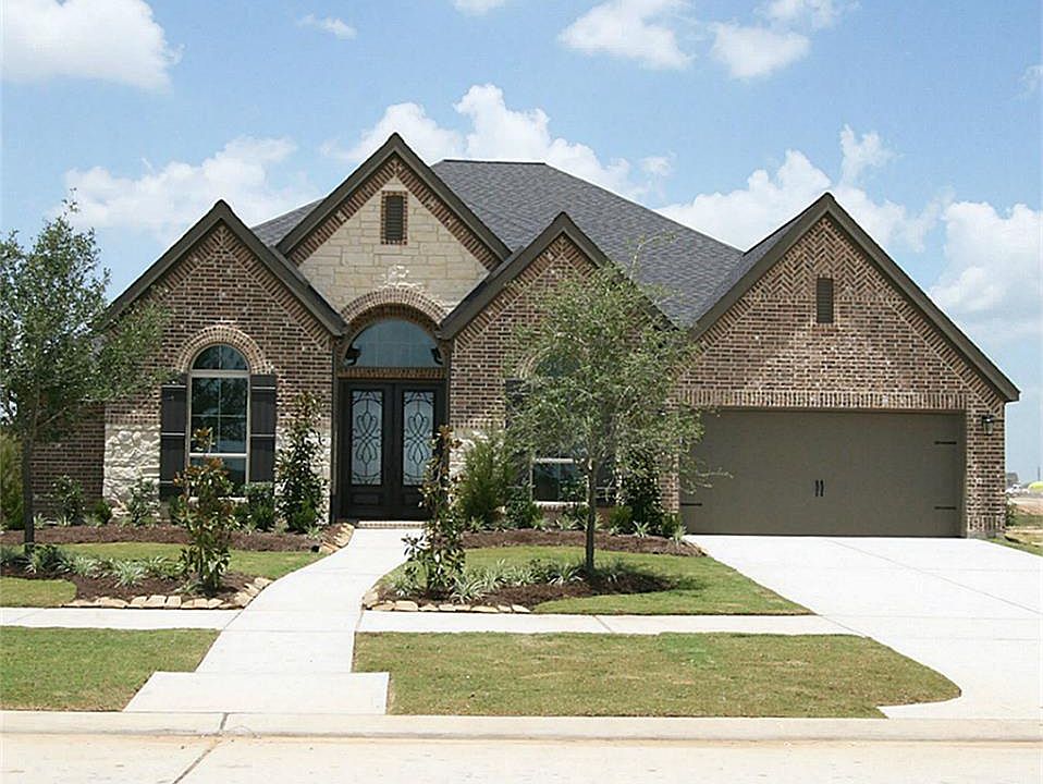 1st image of 28306 Evergreen Cove Ln