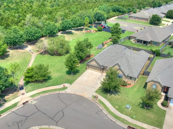 461 Gold Fields Trl, Edmond, OK 73003