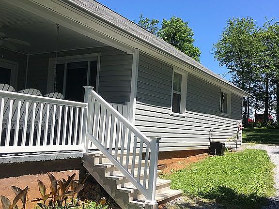 2nd image of 1022 Piedmont St