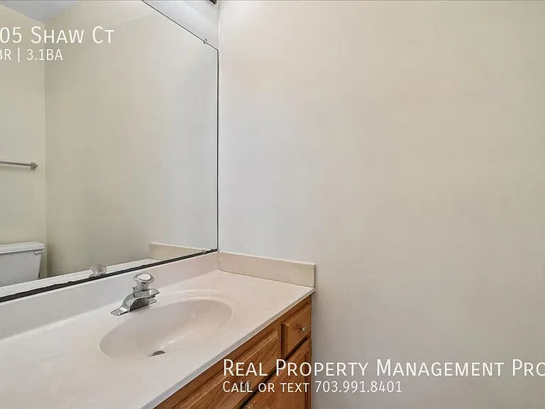 905 Shaw Ct — Photo 9