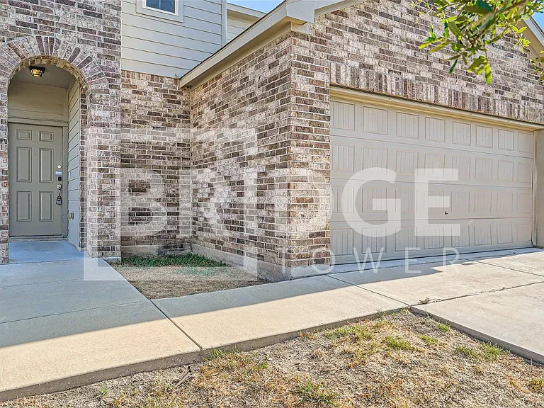 5700 Bell Tower Ln — Photo 3