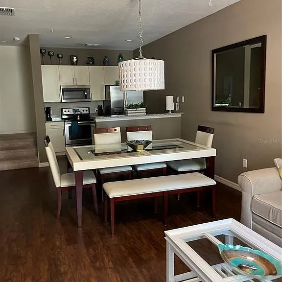 9004 Shine Dr #9004 — Photo 2