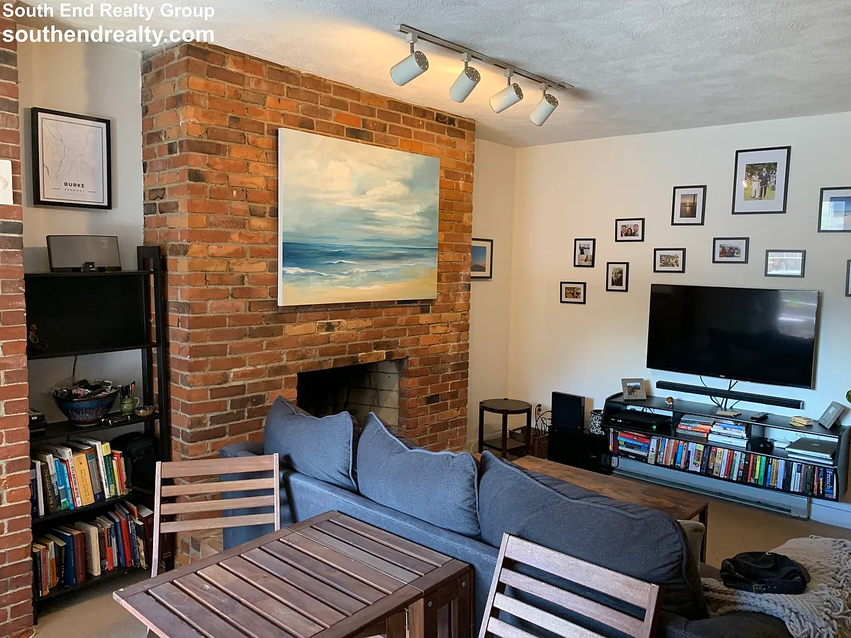 Building Photo - 698 Tremont St #1