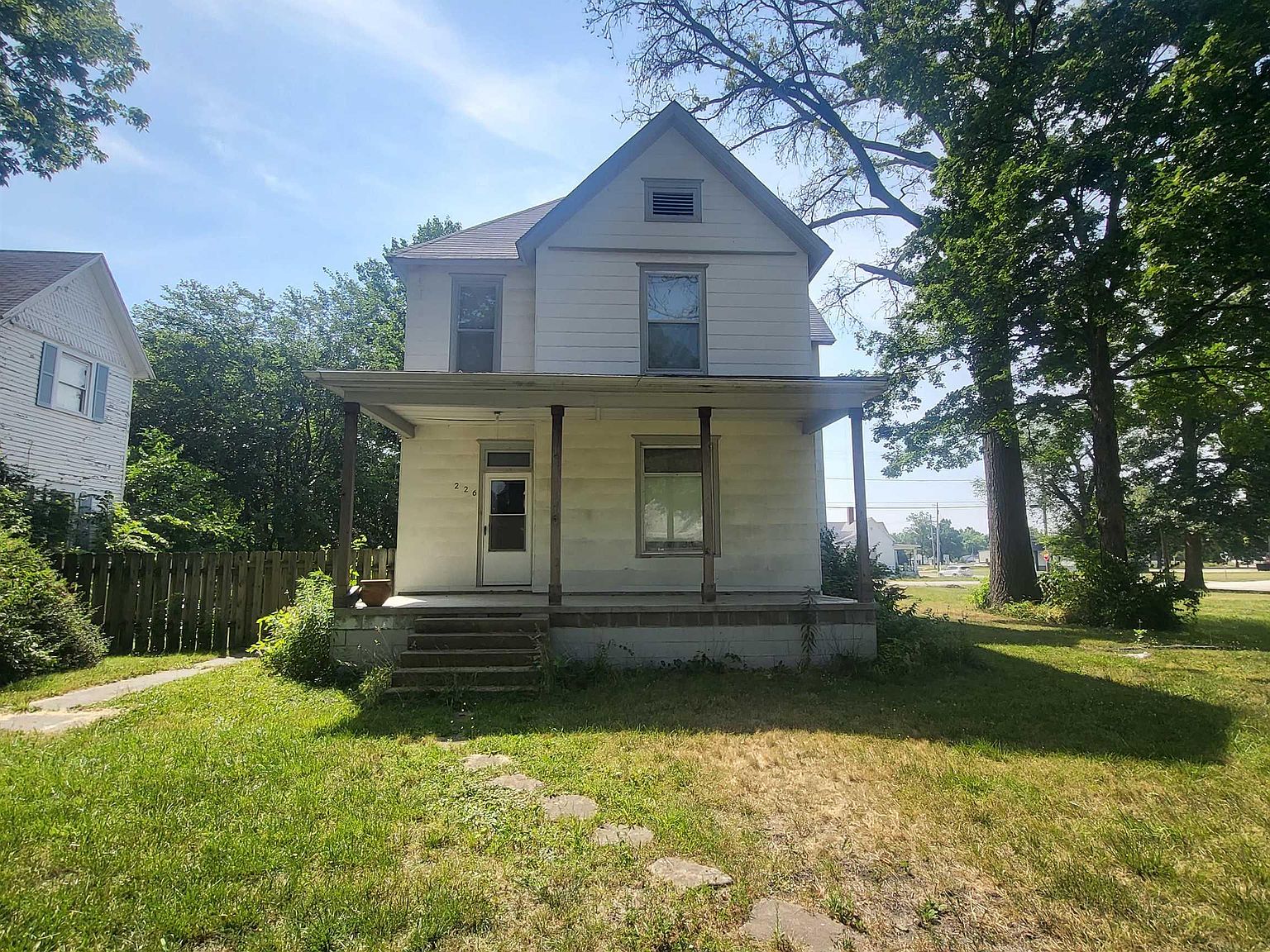 226 N Beech St, Centralia, IL 62801 Zillow