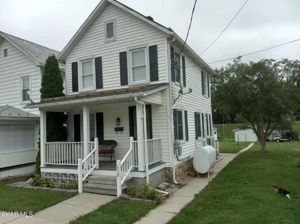 118 W South St, Everett, PA 15537