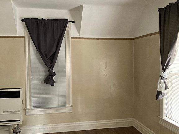 4th image of 150 W Alvarado St #B