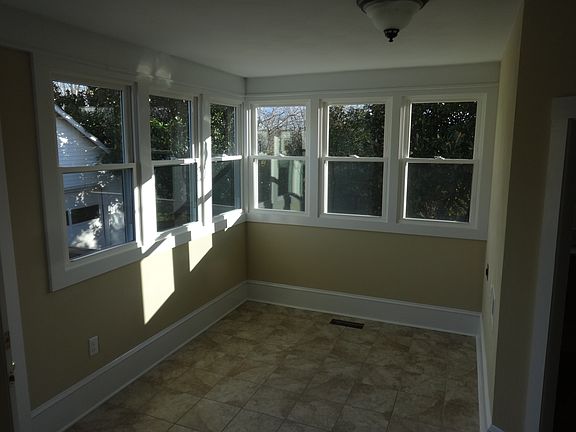 3rd image of 95 Orchard Ave