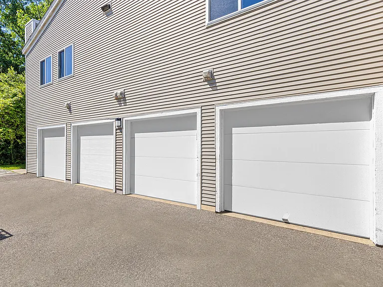 SouthFork Townhomes + Flats — Photo 31