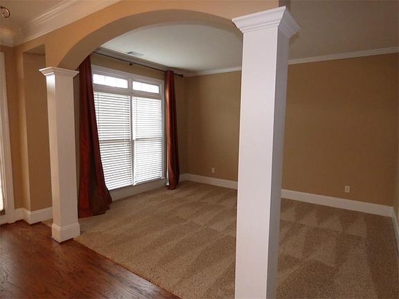 4th image of 3455 Highcroft Cir
