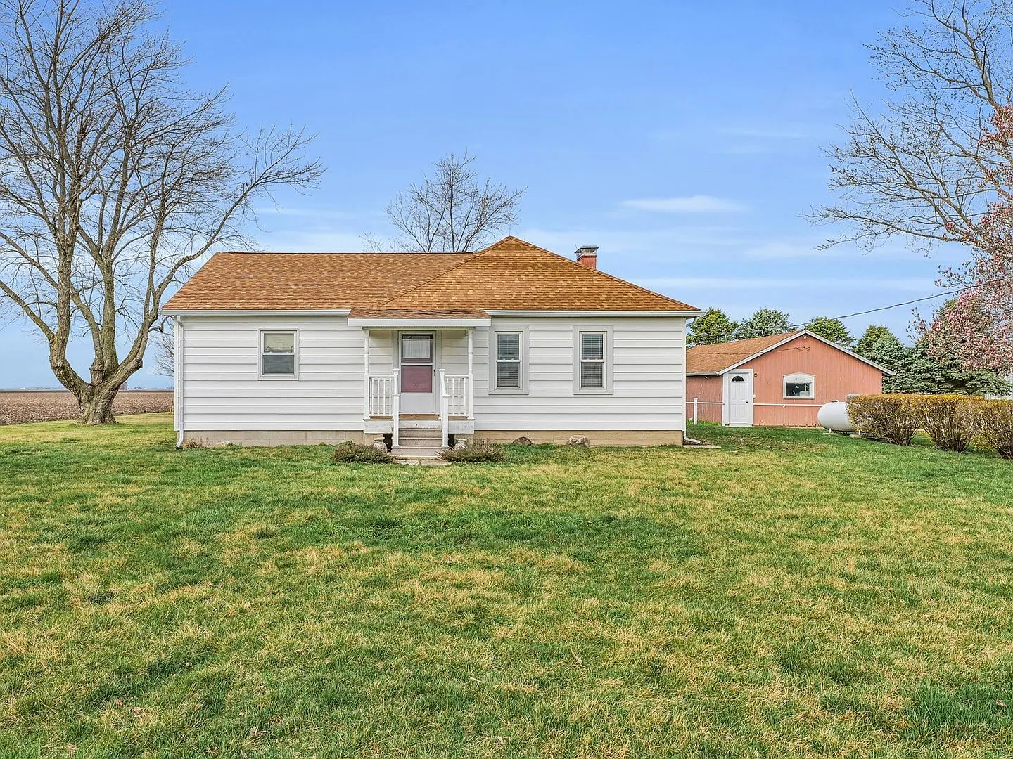 623 County Road 100 E photo 1