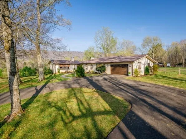 1254 Mountain Loop Rd NW, Sugar Valley, GA 30746