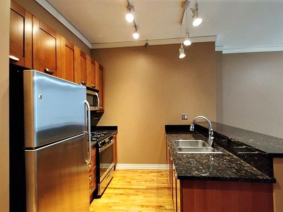 3rd image of 170 W Polk St APT 807
