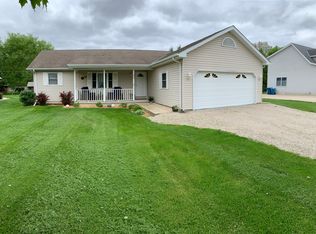 608 Center St, Mazon, IL 60444