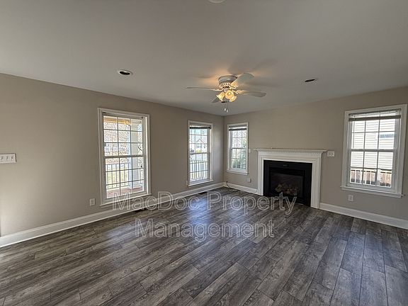 5th image of 238 5th St