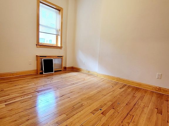 4th image of 324 W 77th St APT 6