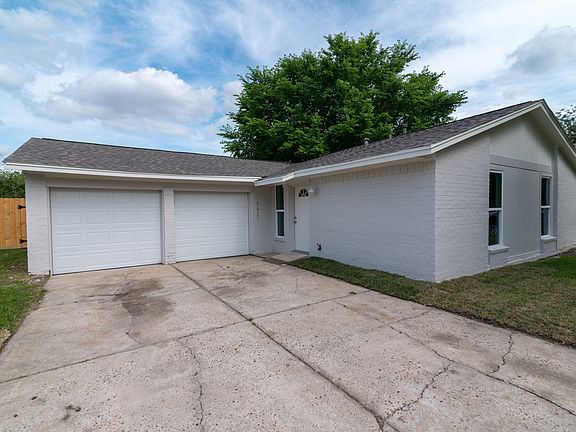 2nd image of 15827 Willmore Ln