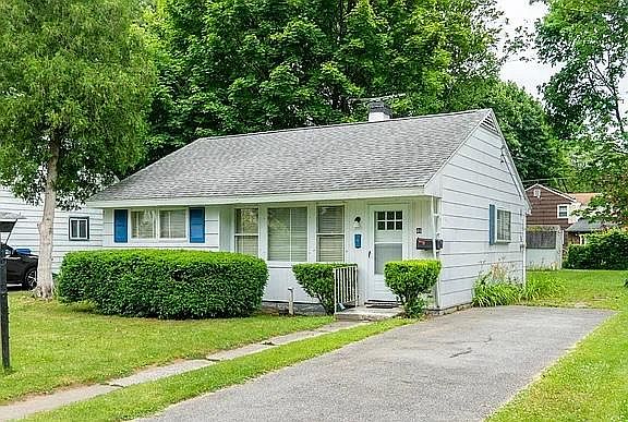 5th image of 46 Keeler Dr