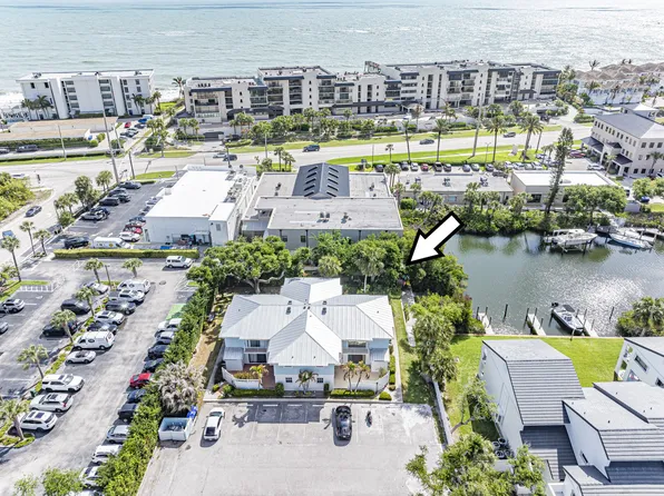 4890 Bethel Creek Dr APT 8, Vero Beach, FL 32963
