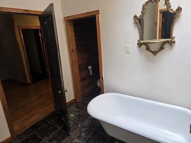 425 1/2 Main St #1 — Photo 15