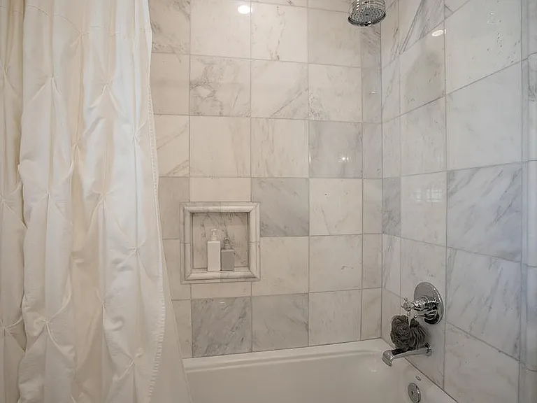 513 W Granada Rd — Photo 24