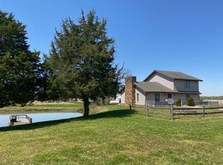 1183 County Road 1075 E, Carmi, IL 62821