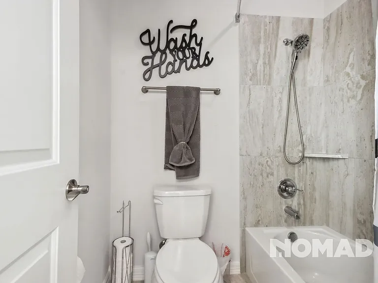 4303 Cottonwood Creek Ln — Photo 24