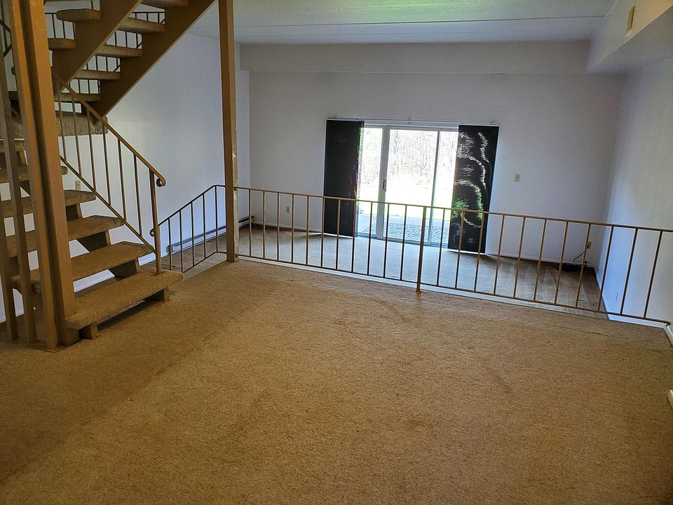 2nd image of 114 Rivermont Ct