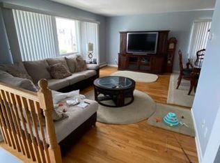 449 Frank St, Oceanside, NY 11572