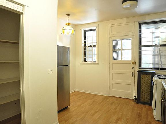 3rd image of 5340 S Kimbark Ave #1S