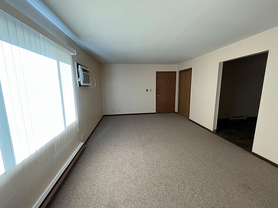 1st image of 643 Dean Dr APT 3